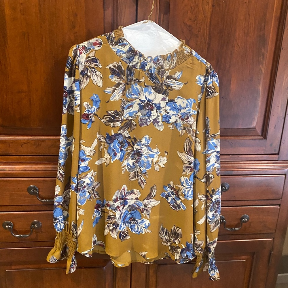 Blouse - Picture 2 of 2